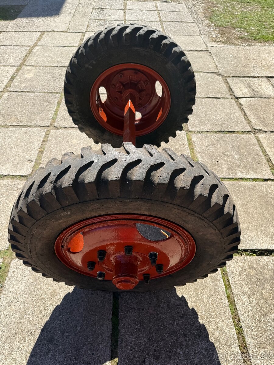 Pevná náprava na vlečku