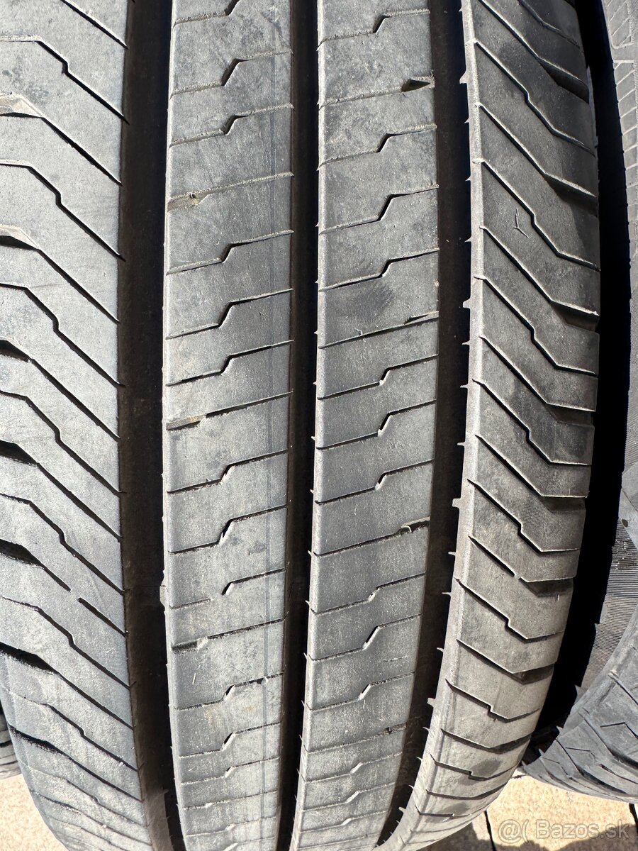 Predám letné pneumatiky Continental 215/60 R17