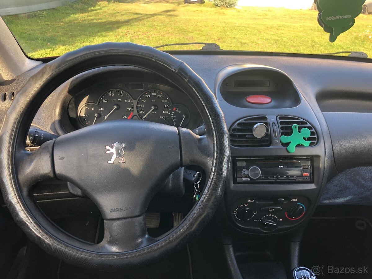 Peugeot 206 1.1