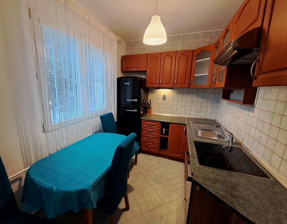 Prenajmem 2-izbový byt v centre Zvolena