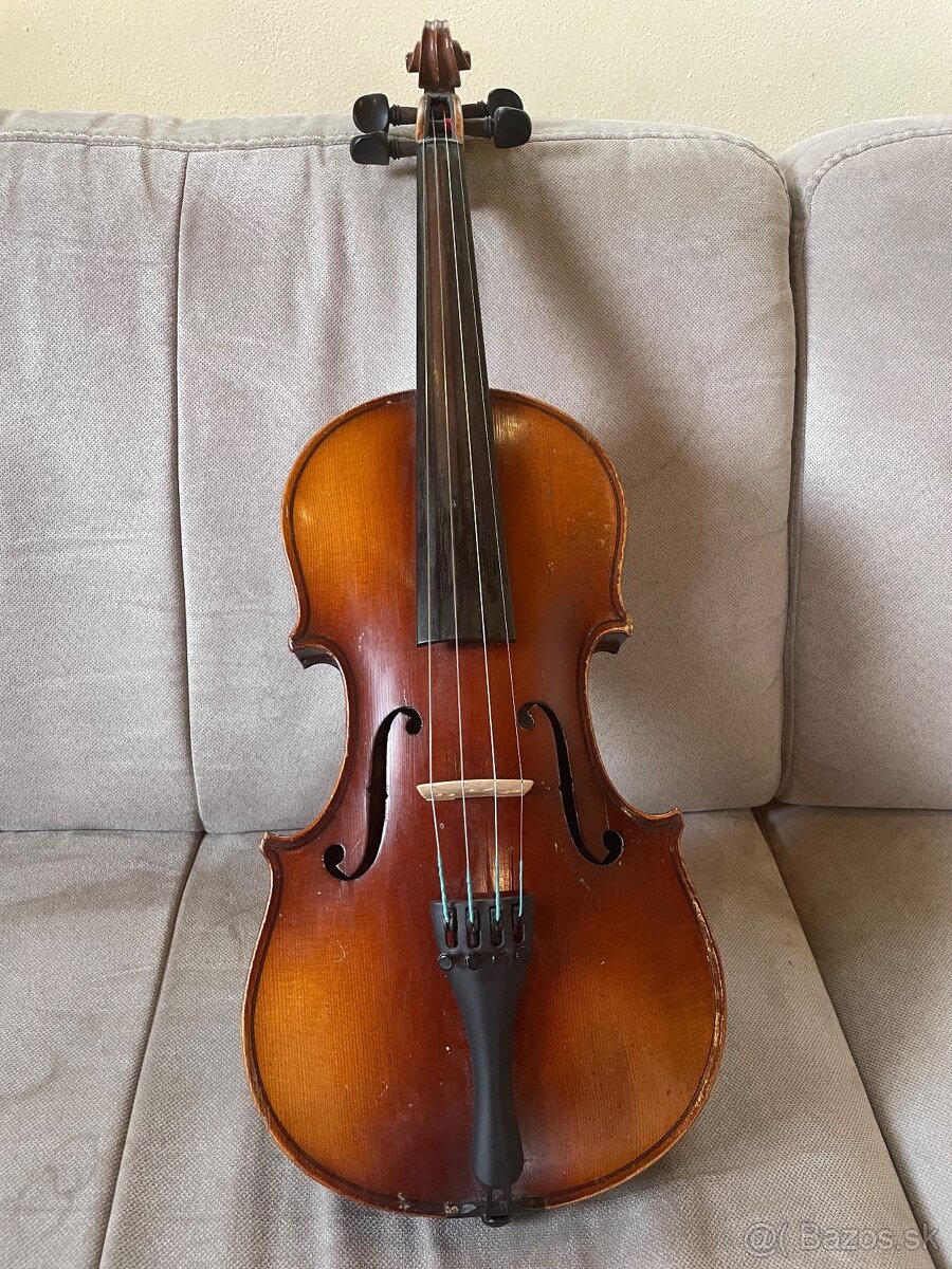 Predám staré 4/4 husle Cremona