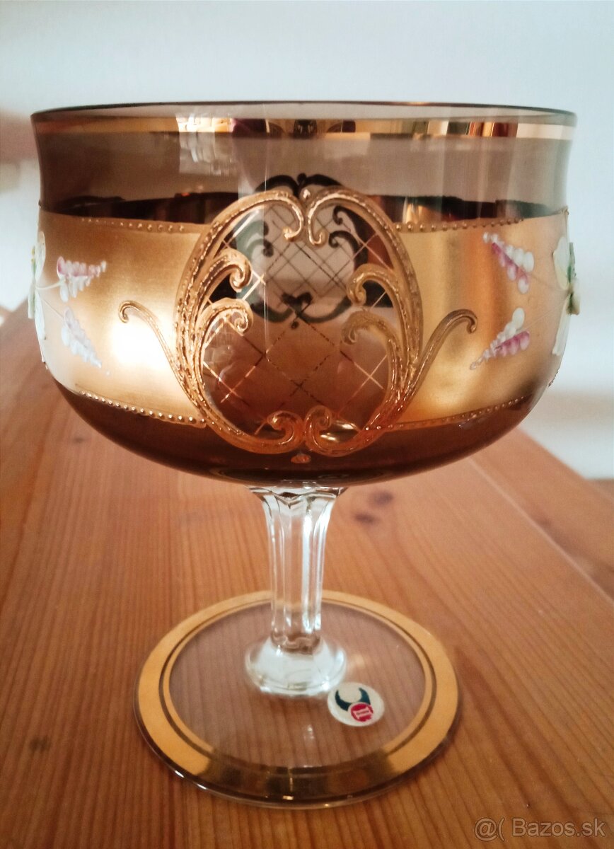 Novoborské sklo, čaša