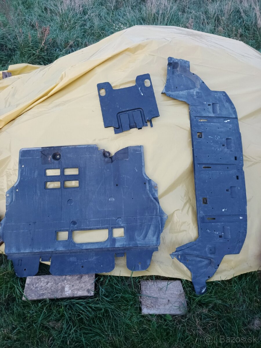 Spodné kryty motora Peugeot 308