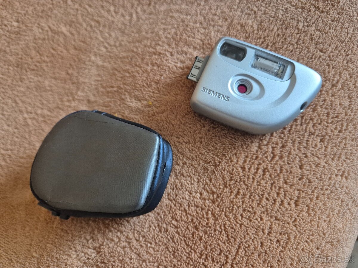 Predam fotoaparat s bleskom k mobilu Siemens