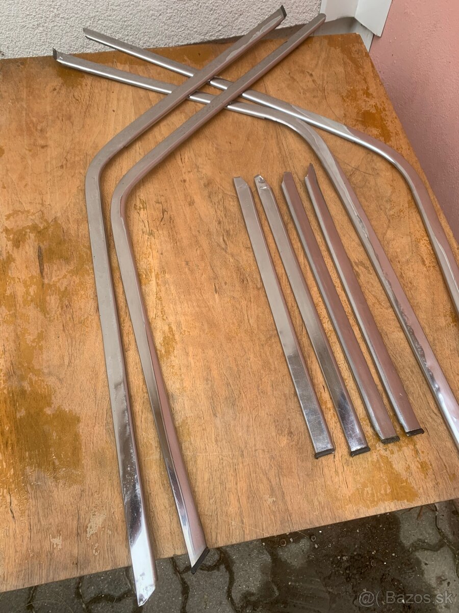 Chromové lišty Lada 1500