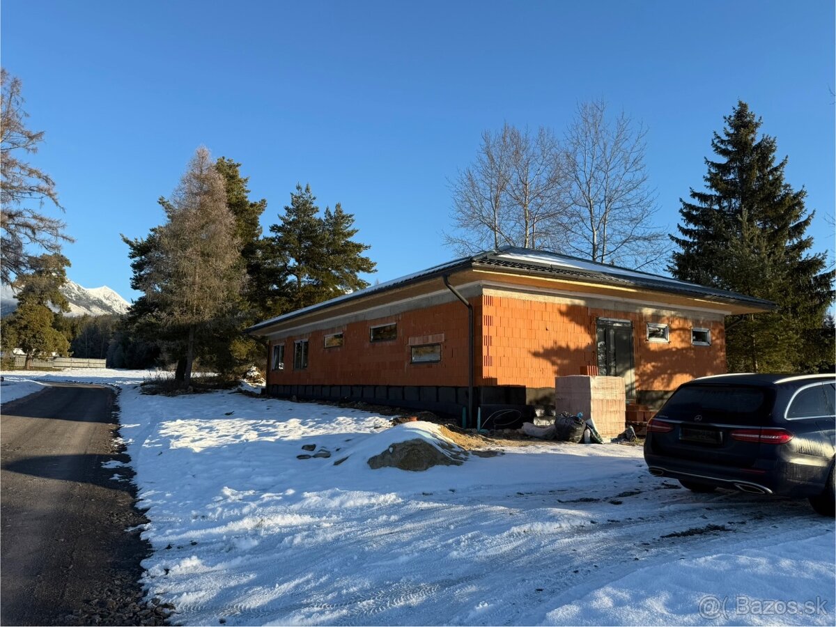 Holodom pred dokončením