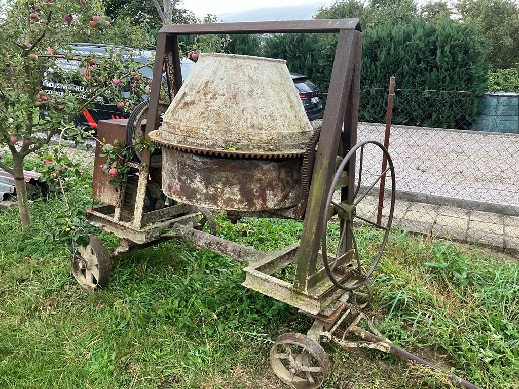 Stavebná miešačka 250l