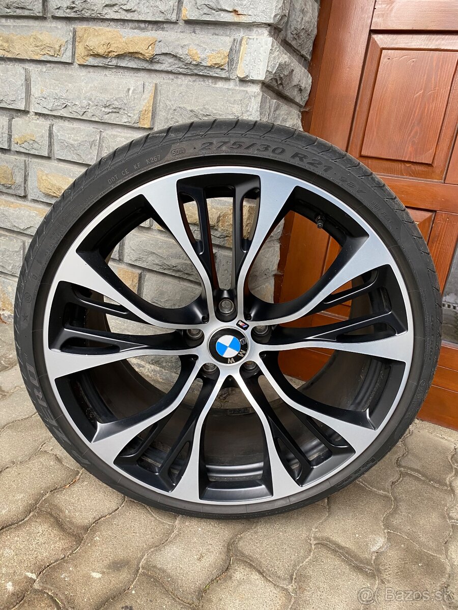 R 21 originál BMW STILING 599 3M elektróny + Pirelli P ZERO