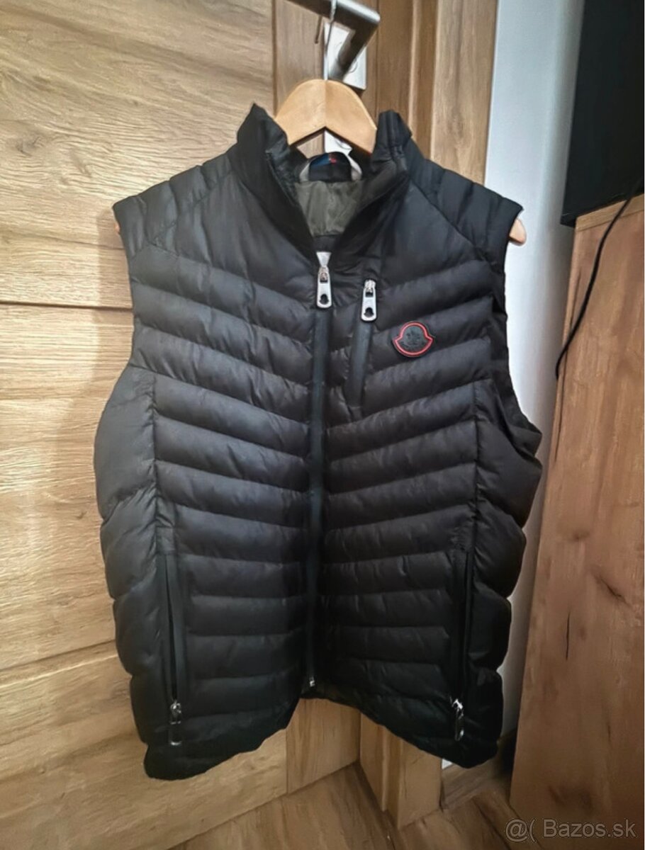 moncler vesta