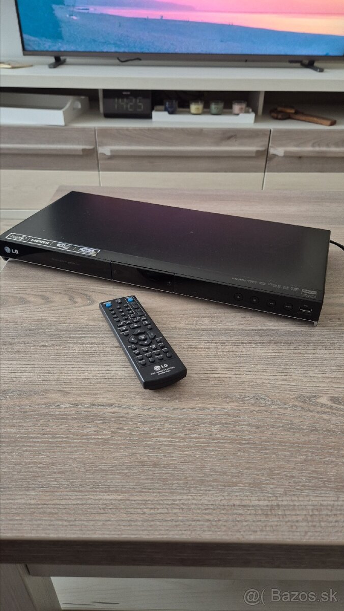 DVD  prehrávač LG DVX582H