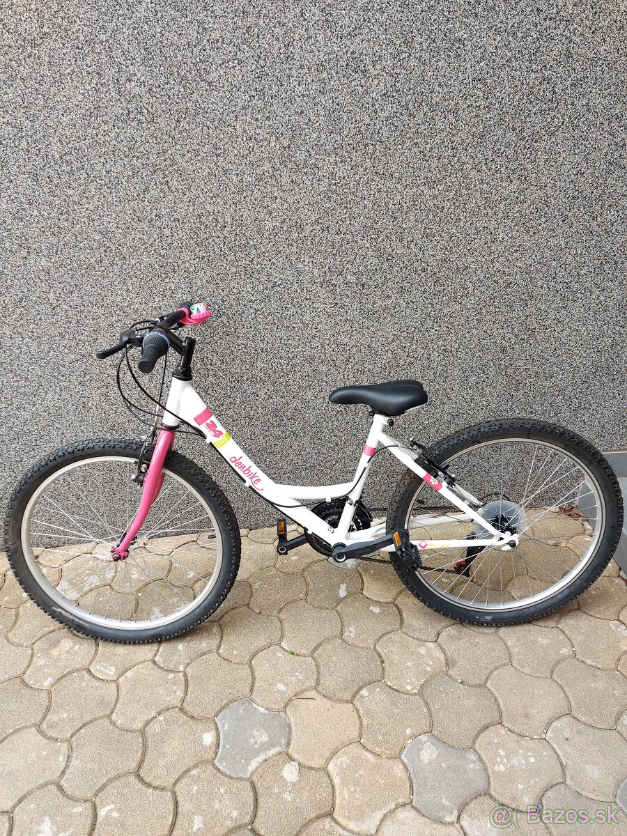 Dievčenský bicykel