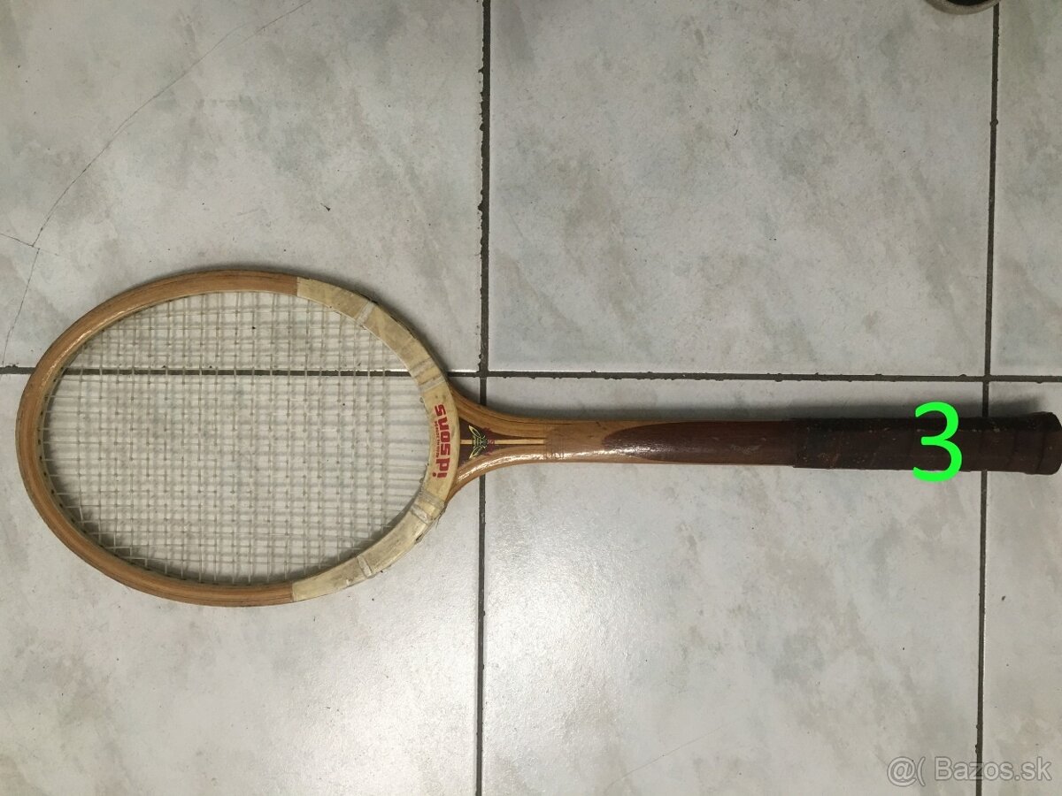 Tenisová raketa