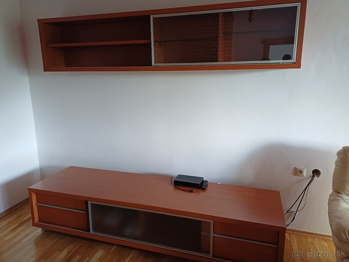Skrinka pod TV, do obyvačky