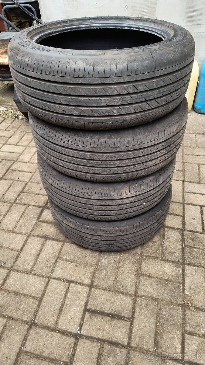Goodyear 215/50 R 18 92 V