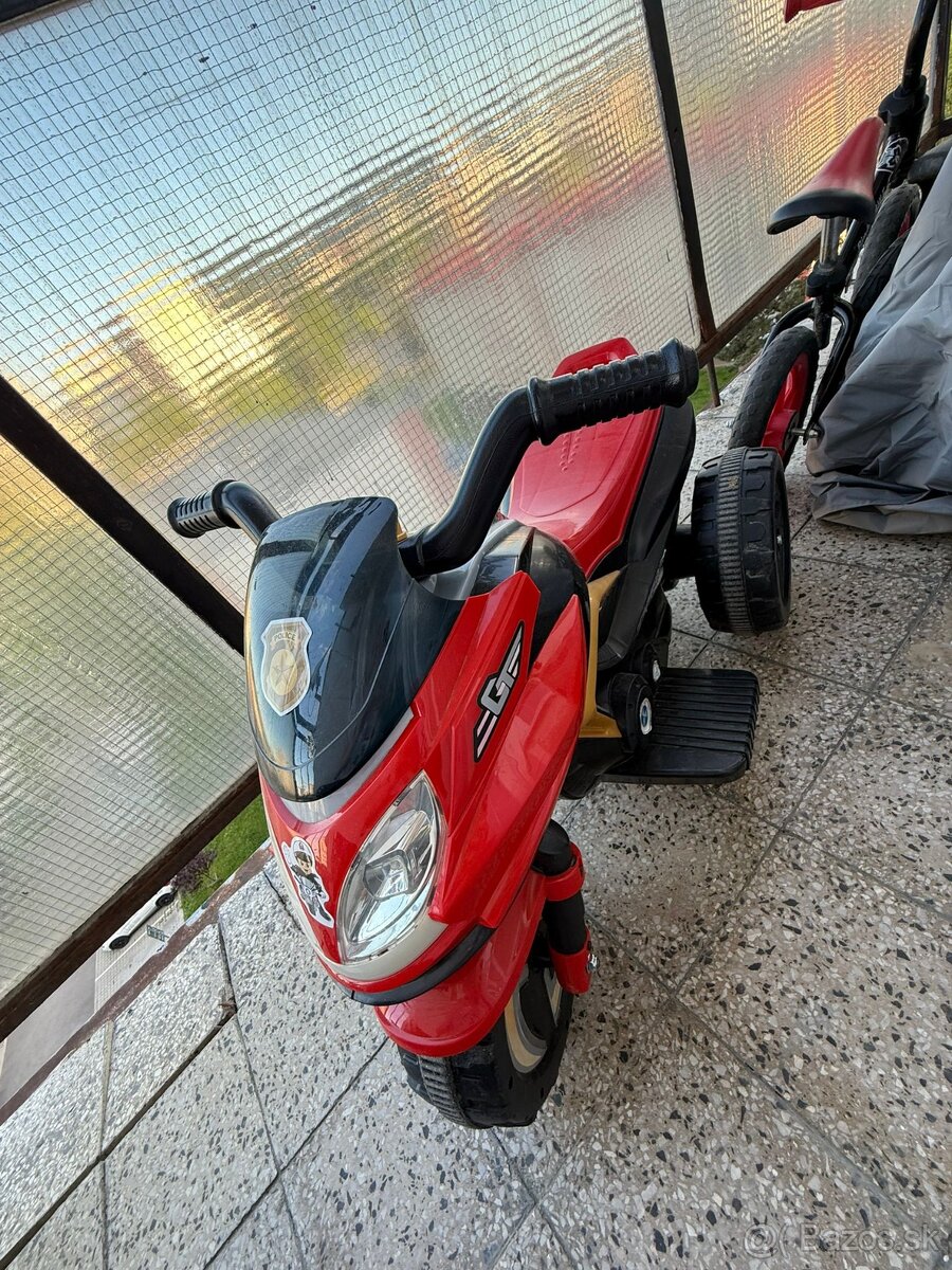 Detská elektrická motorka (trojkolka)
