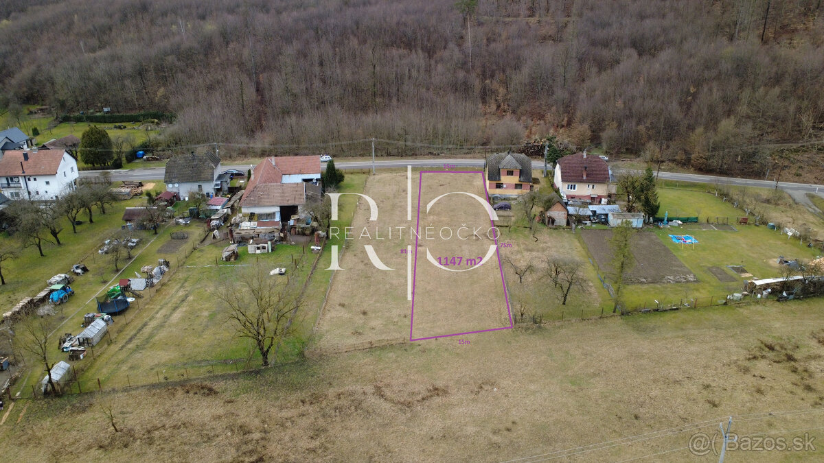 Na predaj stavebný pozemok o výmere 1142 m2 v k. ú. Horné Sr