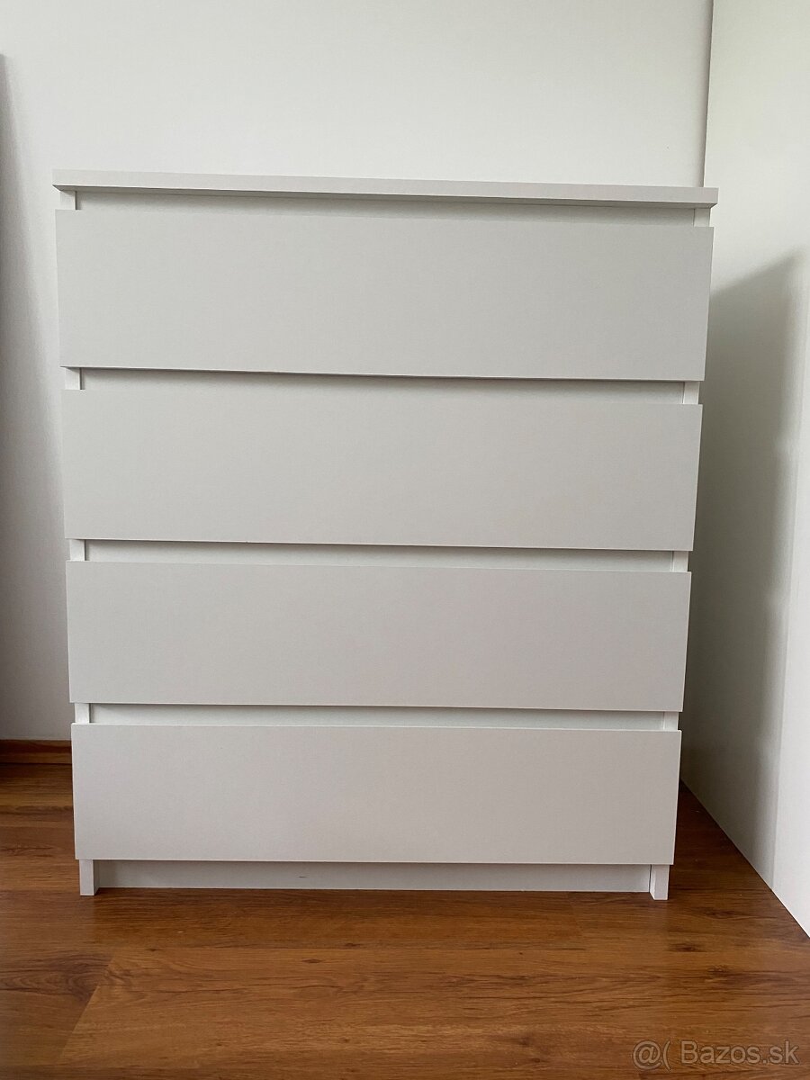 Biela komoda