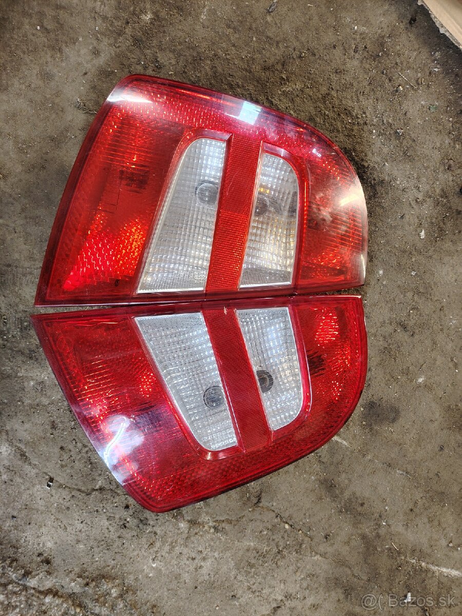 Fabia 1 zadné svetlá