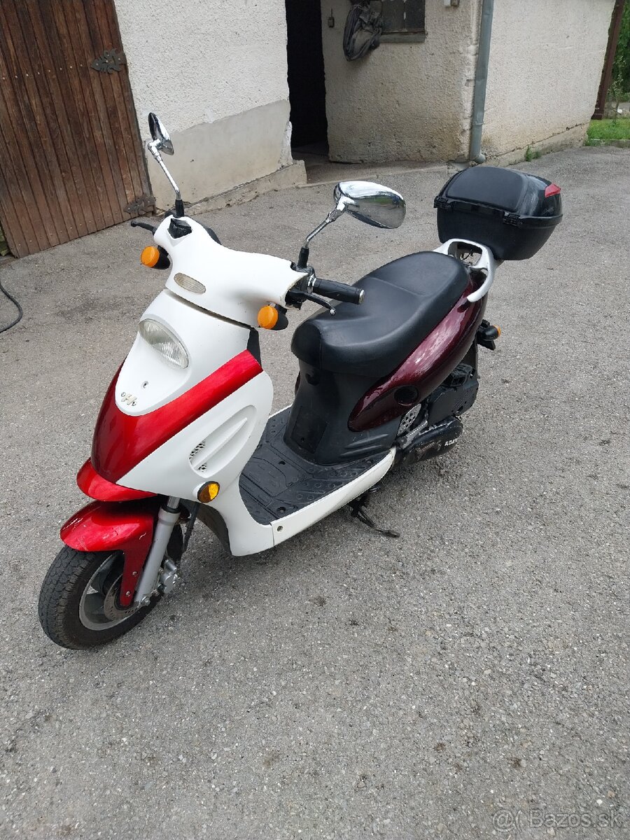 Skuter adams 125