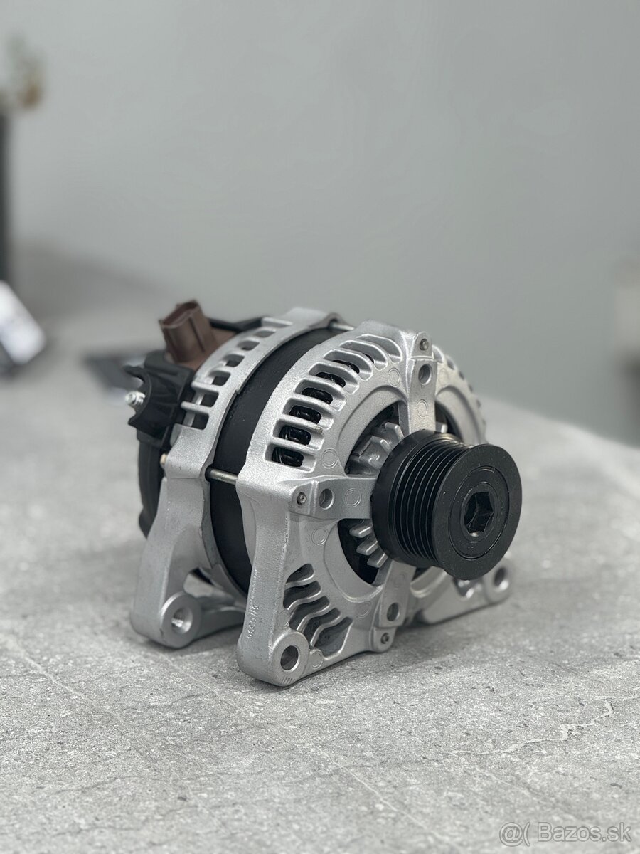 Alternátor Denso 104210-2710