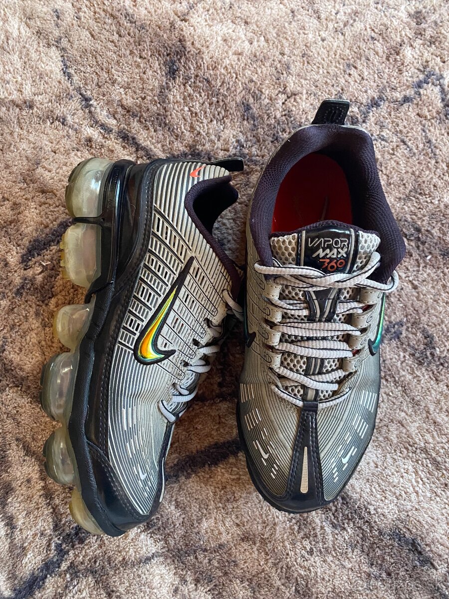 Nike Air Vapormax 360 Sivá