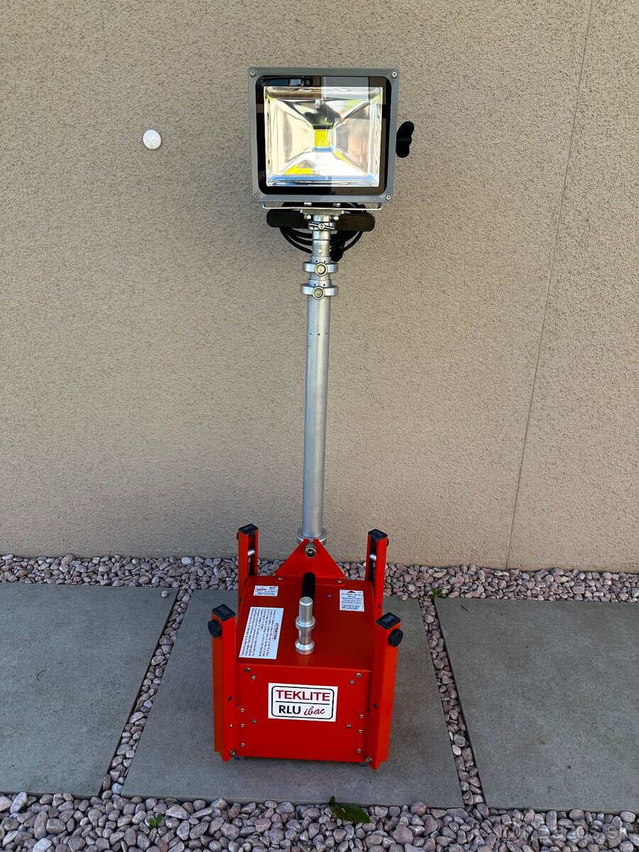 Prenosna stavebna lampa