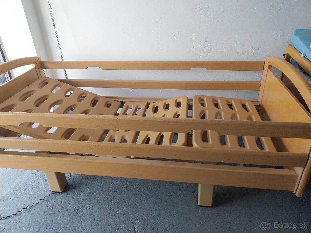 Polohovateľná posteľ