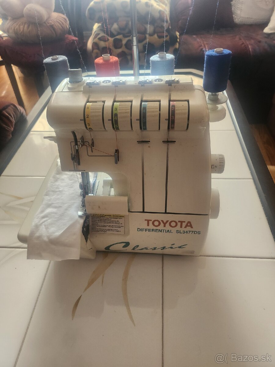 Šijací stroj,Owerloc