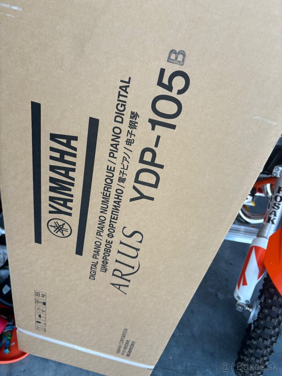 Novy, nepouzity klavir