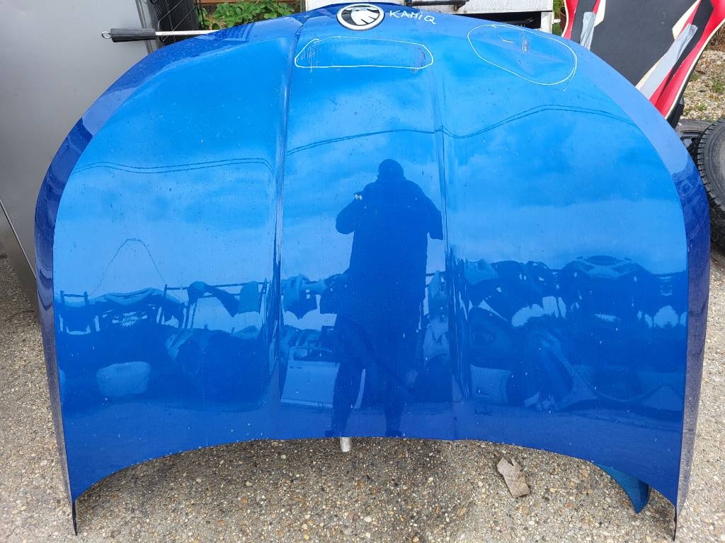 Skoda kamiq predna kapota.