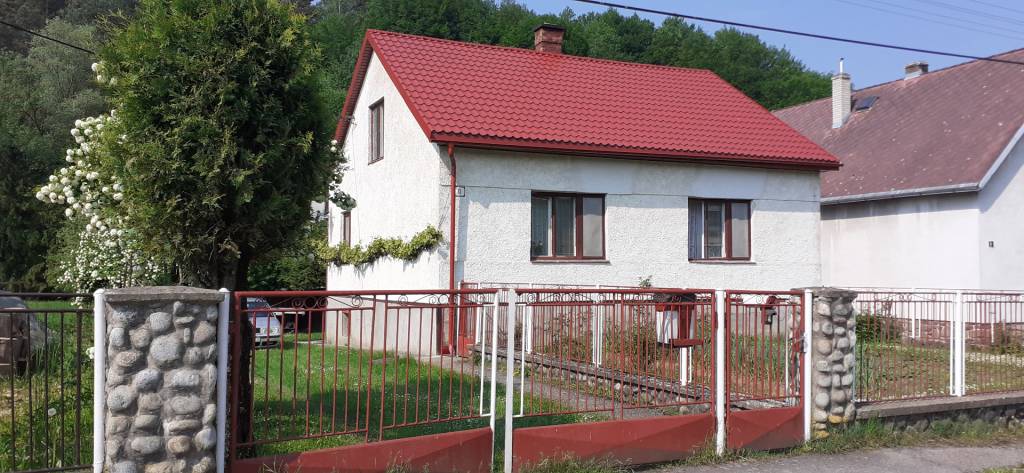 Exkluzívne znížená cena na predaj rodinný dom Ňagov