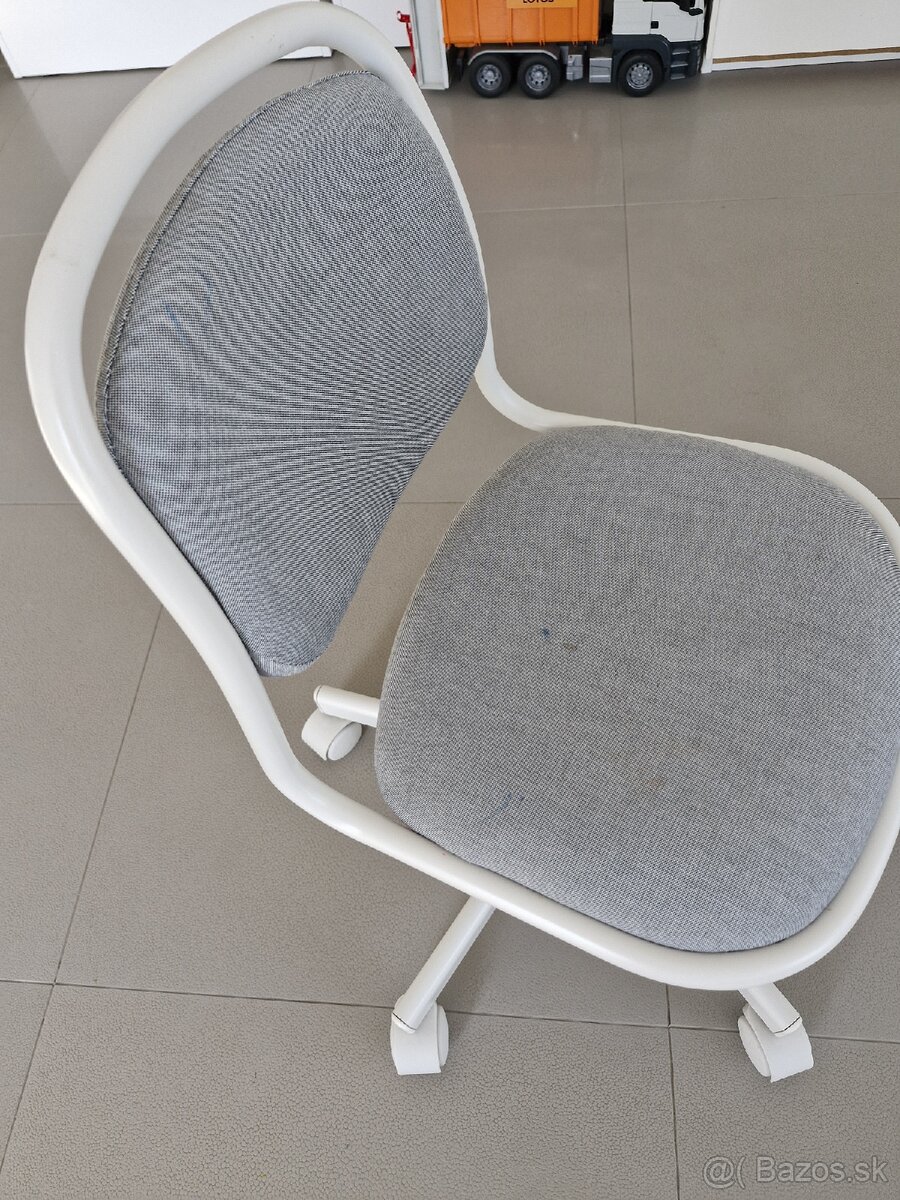 Predám detské stoličky IKEA ORFJALL