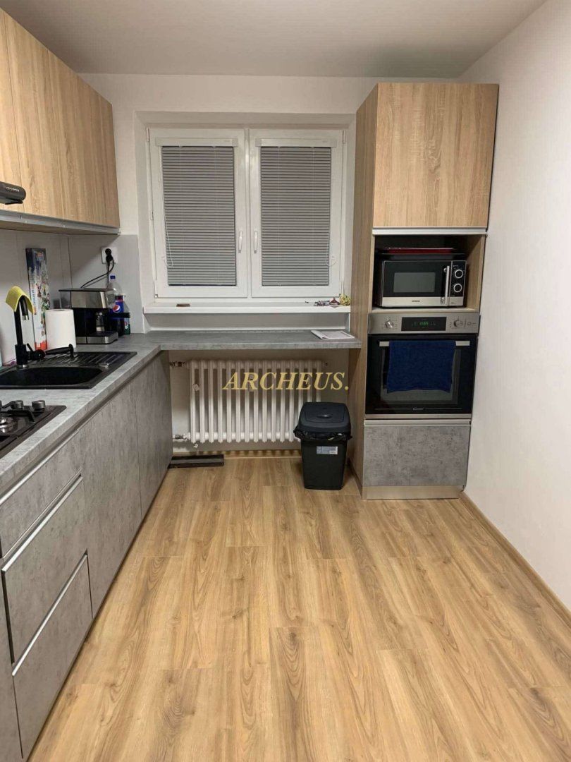 NA PREDAJ - ZREKONŠTRUOVANÝ 2 IZBOVÝ BYT, 58 M2 HUMENNÉ