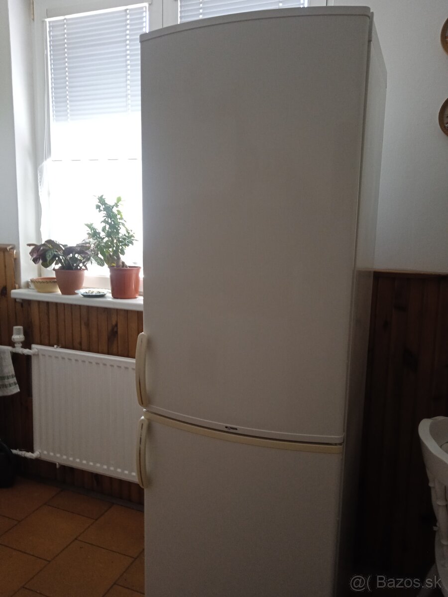 Chladnička s mrazničkou