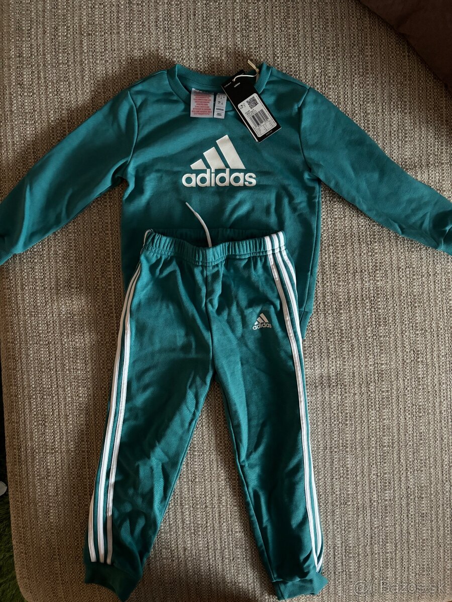 Teplakova suprava Adidas 104