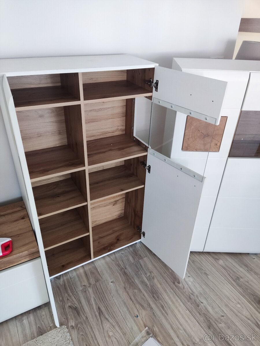 Darujem 2x skrinky do obývačky