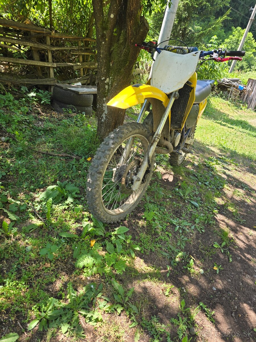 Suzuki rm 125 2T