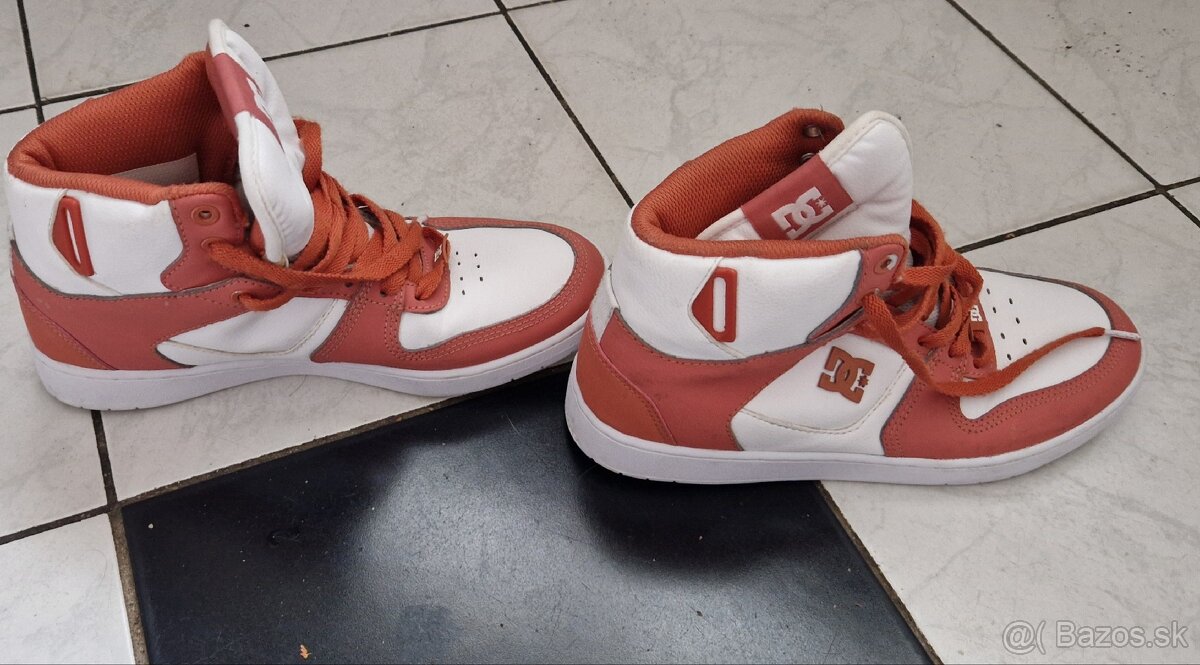DC SHOES 40