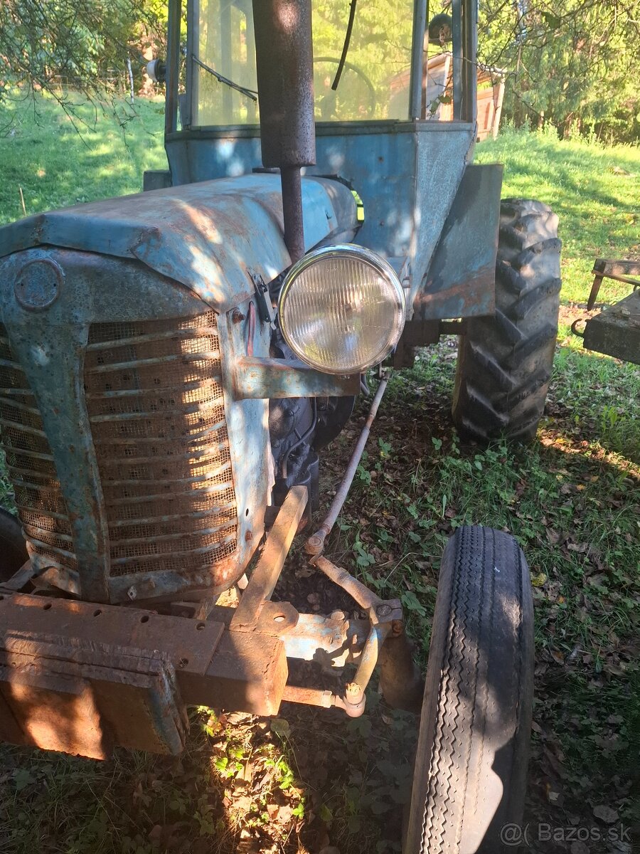 Zetor 25