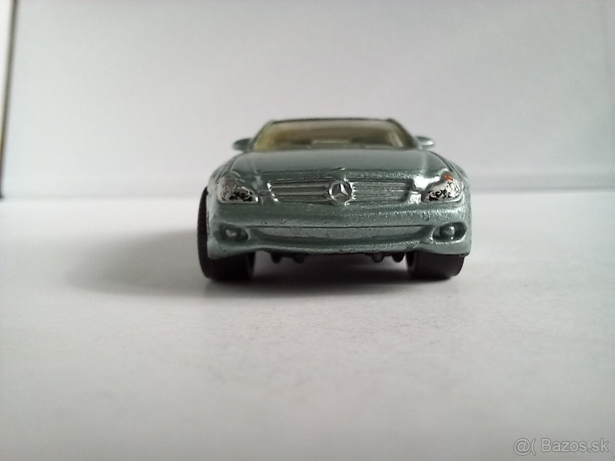 MATCHBOX - MERCEDES-BENZ CLS500 - POZRI DETAILNÉ FOTO