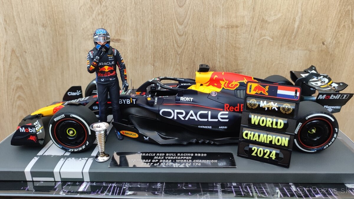 Max Verstappen 1:18 s figurkou - štvrtý titul 2024