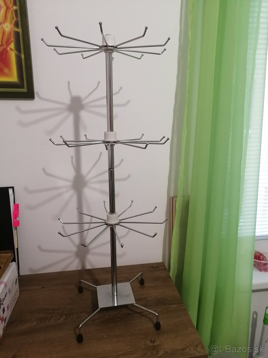 Stojan na šperky skladací