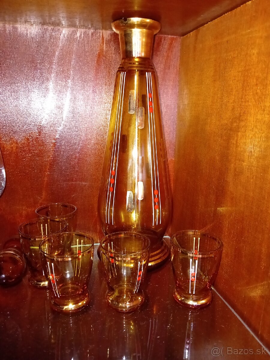 Karafa so štamperlikmi