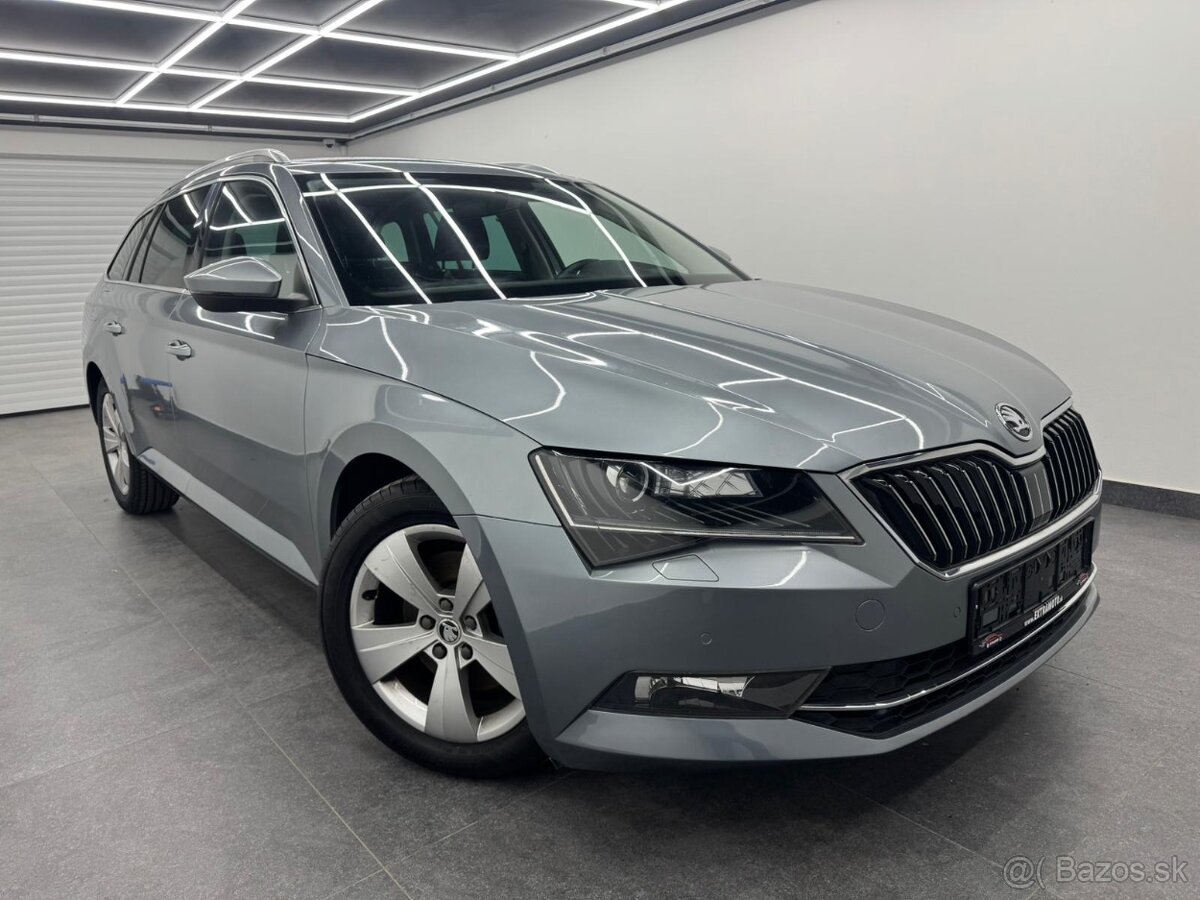 Superb Combi 2,0 TDI Style 110kW Ťazné Top stav