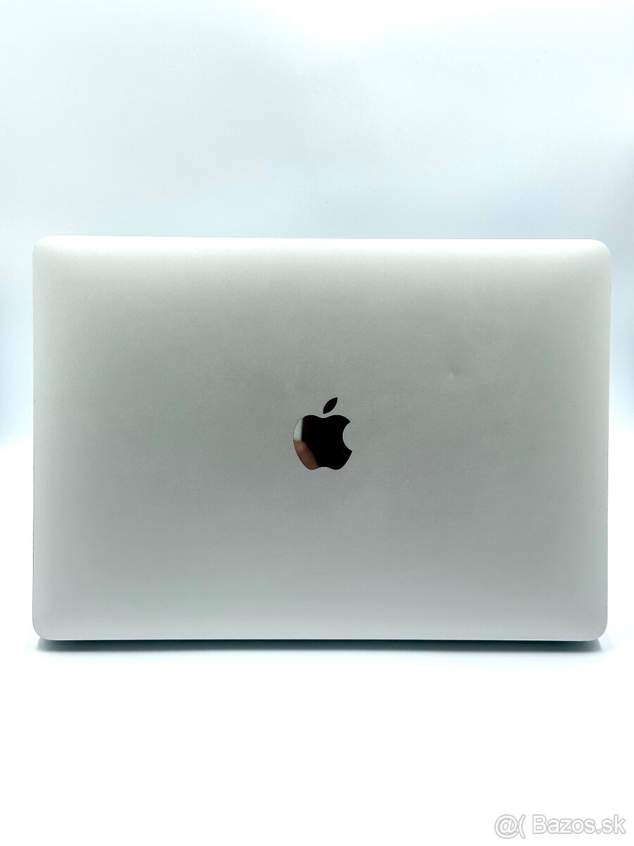 Macbook air M1 13,3" 256gb Silver 2020 / Záruka 12 mes.
