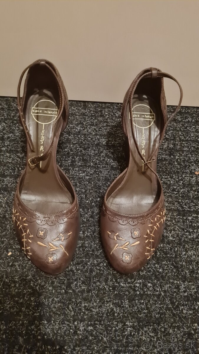 Lodičky na platforme veľ.40