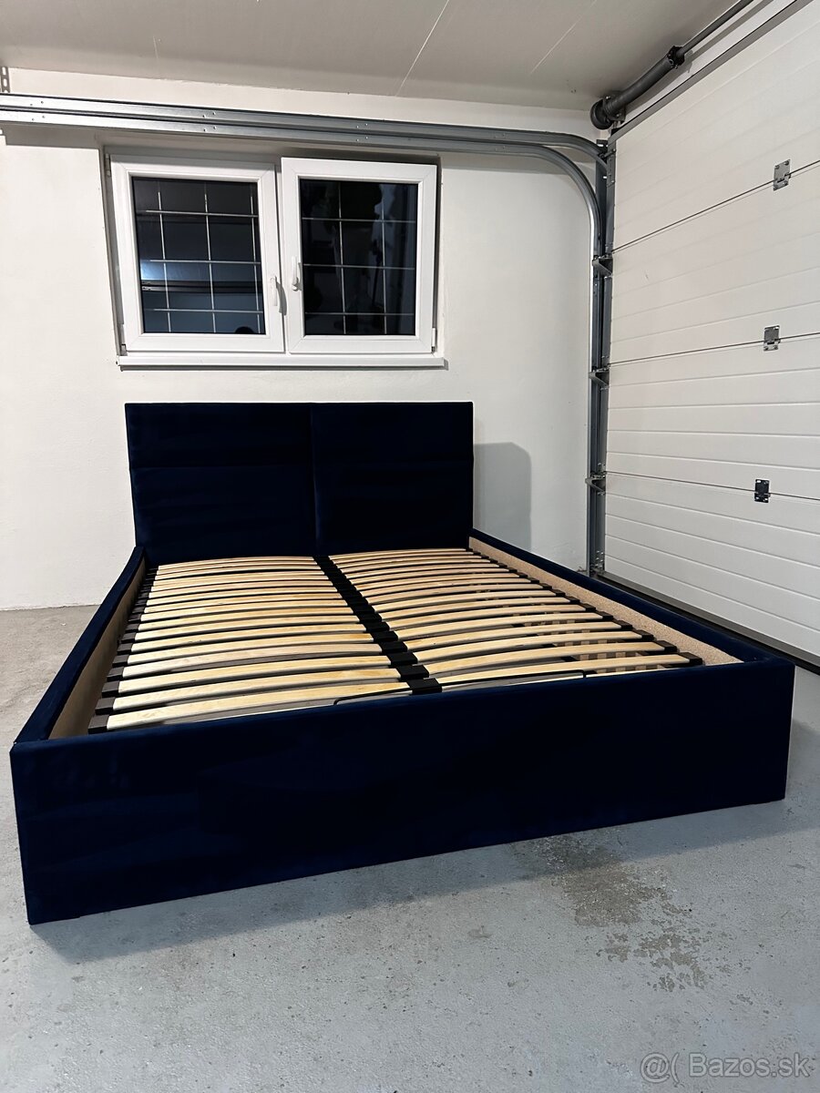 Čalúnená posteľ 140x200