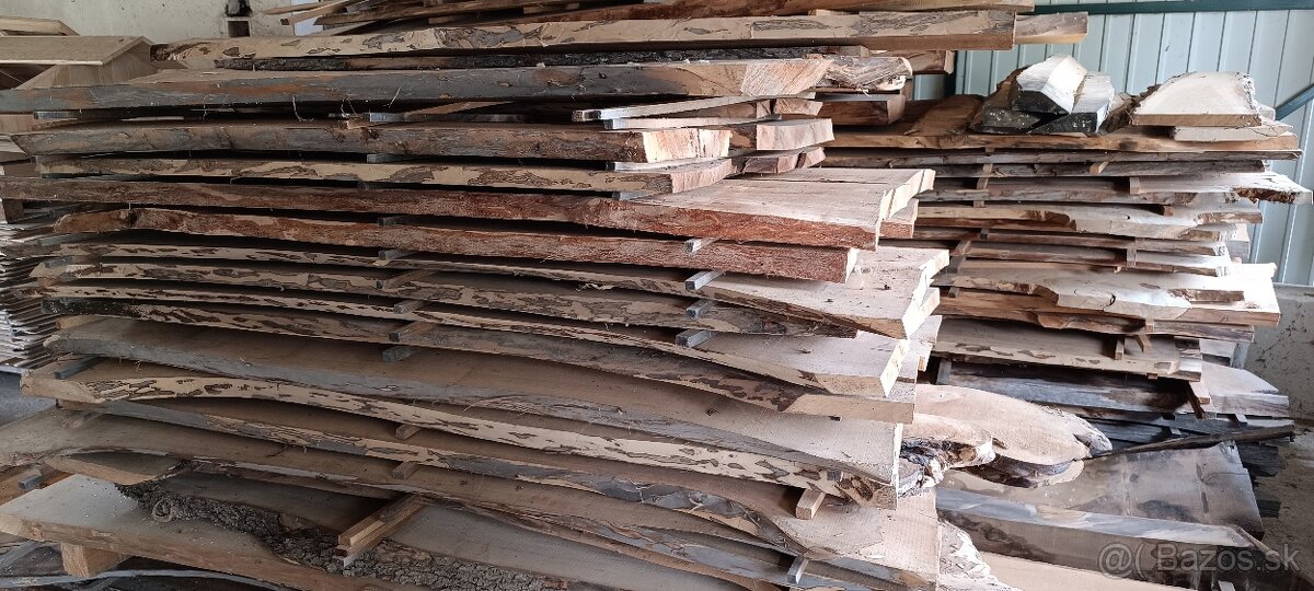 Predám sušené rezivo orech a gaštan, fošne a dosky