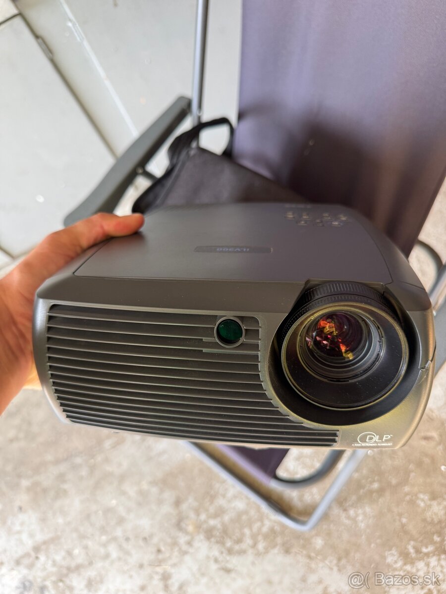 Projektor IBM iLV300