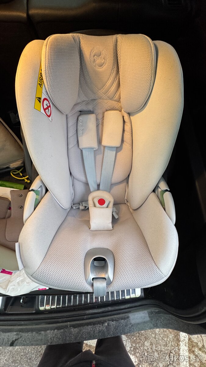 Cybex cloud i-size plus platinum white + isofix